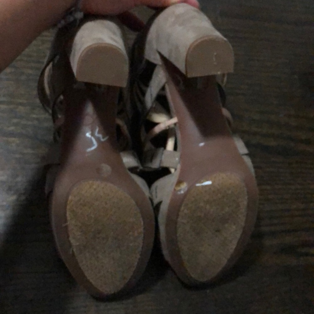 Jessica Simpson heels - Picture 4 of 4